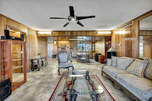 3910 Inverrary Boulevard 601-B, Lauderhill, FL 33319