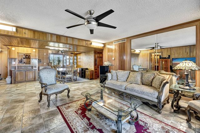 3910 Inverrary Boulevard 601-B, Lauderhill, FL 33319