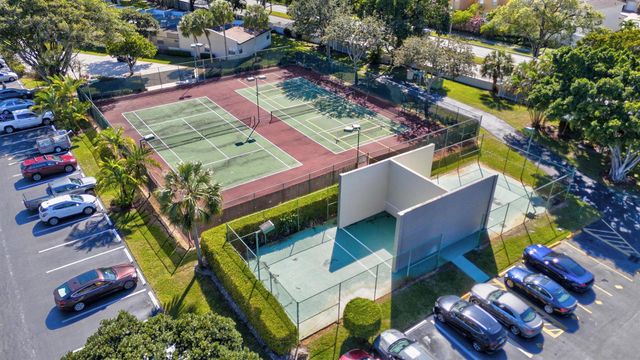 3910 Inverrary Boulevard 601-B, Lauderhill, FL 33319