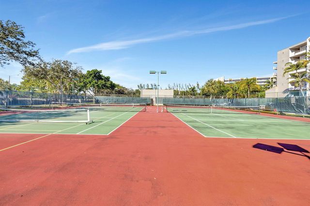 3910 Inverrary Boulevard 601-B, Lauderhill, FL 33319