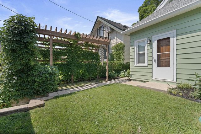 3446 S Delaware AVENUE, Milwaukee, WI 53207
