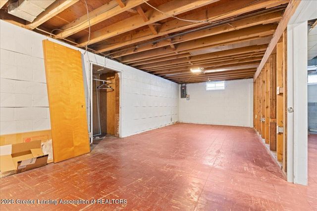 1421 Lamont Street, Lansing, MI 48915