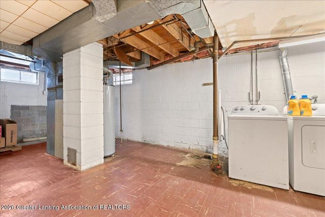 1421 Lamont Street, Lansing, MI 48915