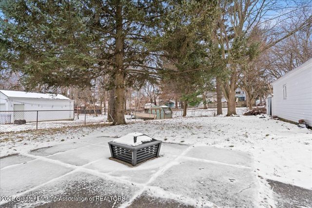 1421 Lamont Street, Lansing, MI 48915