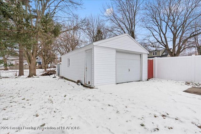 1421 Lamont Street, Lansing, MI 48915