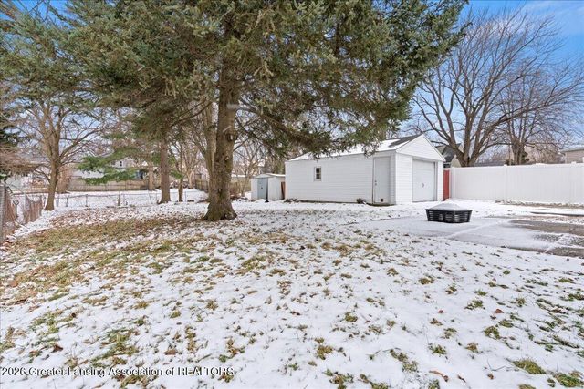 1421 Lamont Street, Lansing, MI 48915