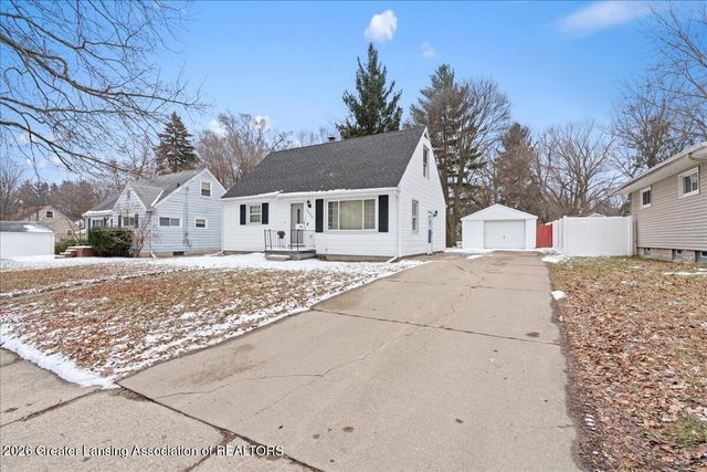 1421 Lamont Street, Lansing, MI 48915