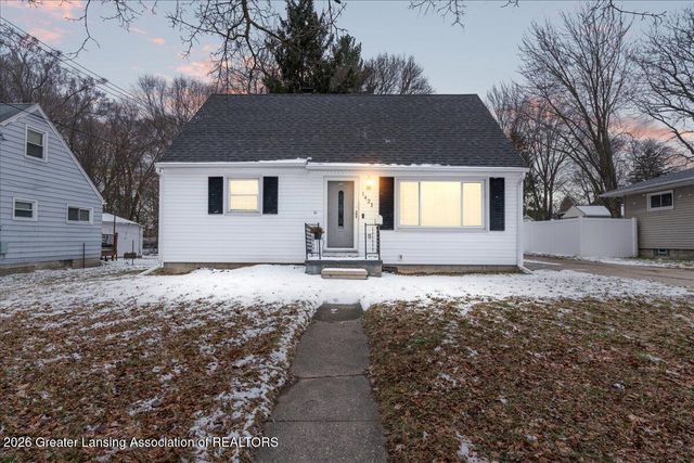 1421 Lamont Street, Lansing, MI 48915