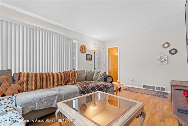 1421 Lamont Street, Lansing, MI 48915