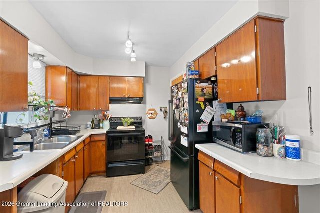 1421 Lamont Street, Lansing, MI 48915