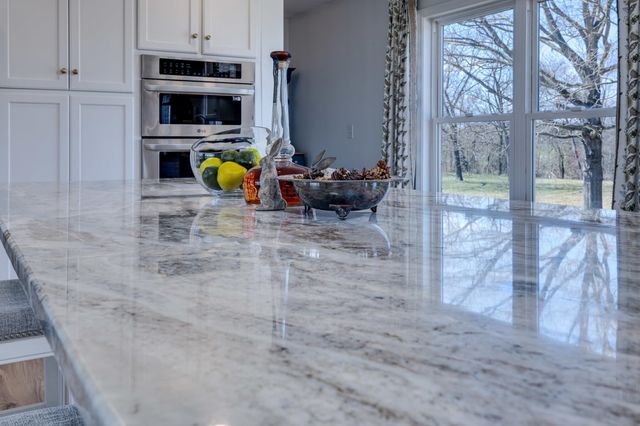 901 RIVERSIDE AVE, Grottoes, VA 24441