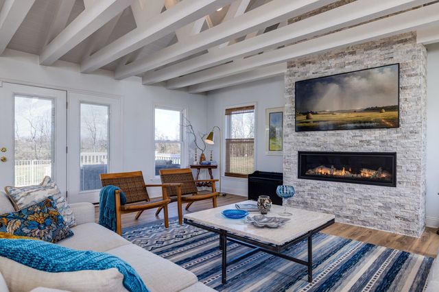 901 RIVERSIDE AVE, Grottoes, VA 24441