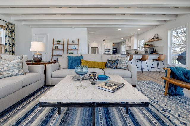 901 RIVERSIDE AVE, Grottoes, VA 24441