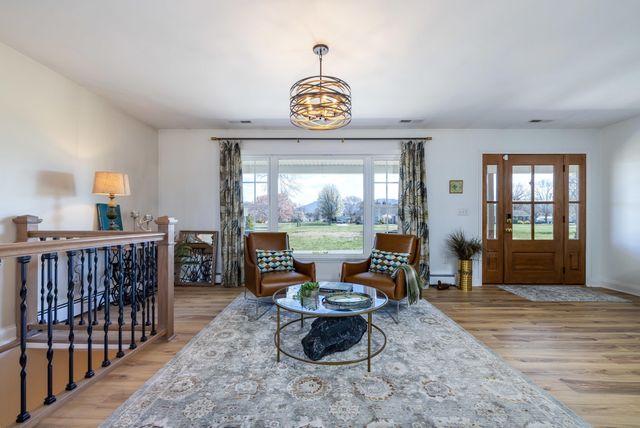 901 RIVERSIDE AVE, Grottoes, VA 24441