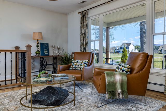 901 RIVERSIDE AVE, Grottoes, VA 24441