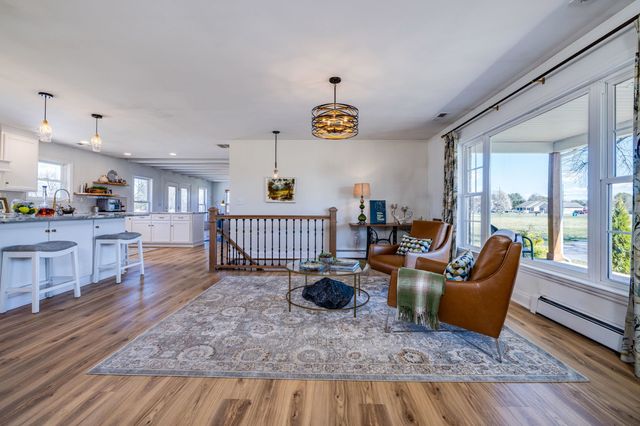 901 RIVERSIDE AVE, Grottoes, VA 24441