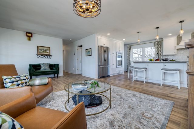 901 RIVERSIDE AVE, Grottoes, VA 24441