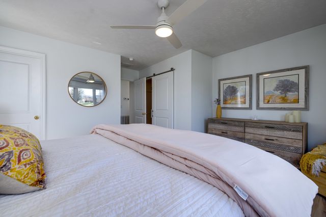 901 RIVERSIDE AVE, Grottoes, VA 24441