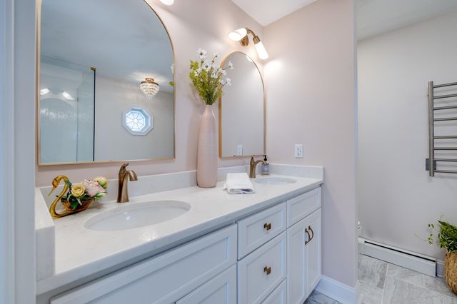 901 RIVERSIDE AVE, Grottoes, VA 24441