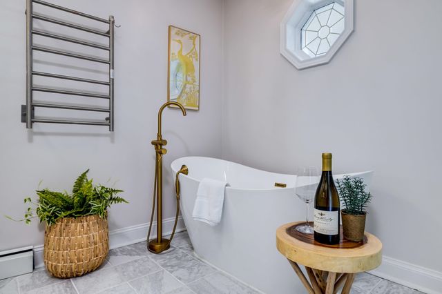 901 RIVERSIDE AVE, Grottoes, VA 24441