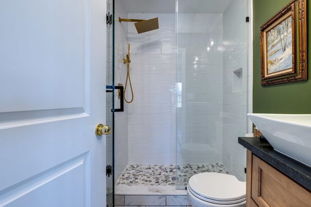 901 RIVERSIDE AVE, Grottoes, VA 24441