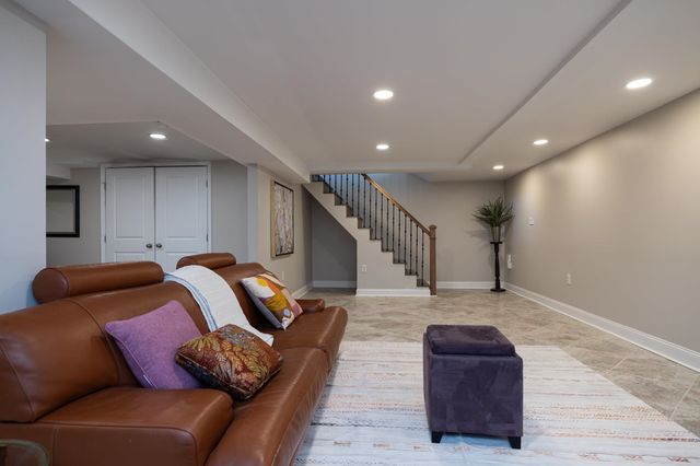 901 RIVERSIDE AVE, Grottoes, VA 24441