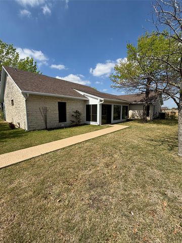 140 County Road 167, Georgetown, TX 78626