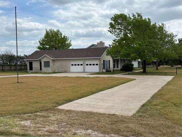 140 County Road 167, Georgetown, TX 78626