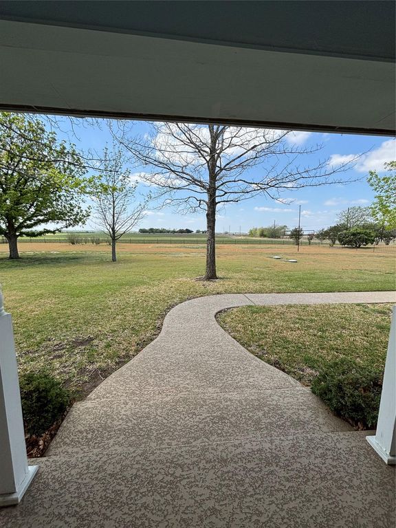 140 County Road 167, Georgetown, TX 78626