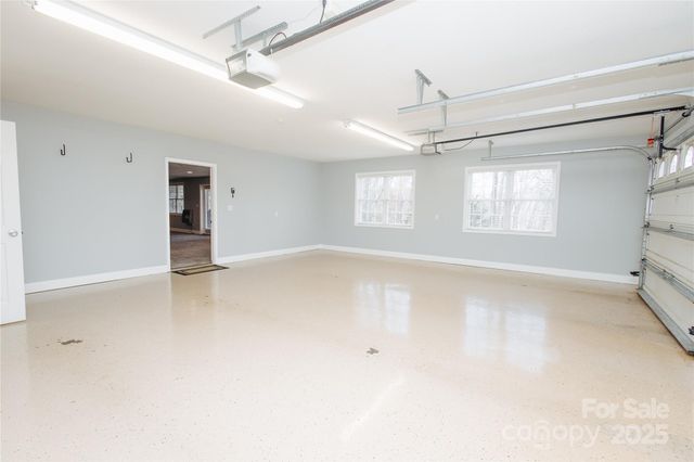 89 Bobcat Path, Marion, NC 28752