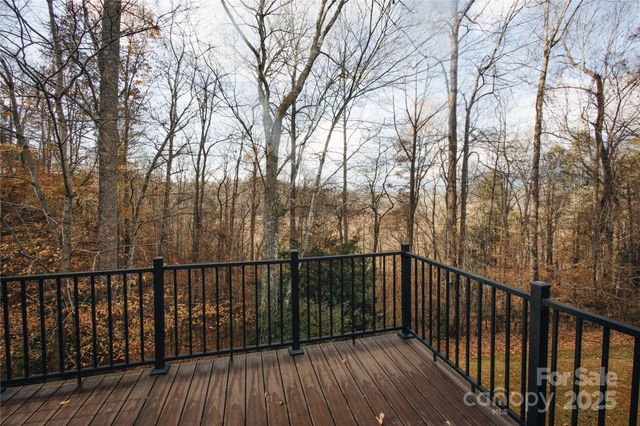 89 Bobcat Path, Marion, NC 28752