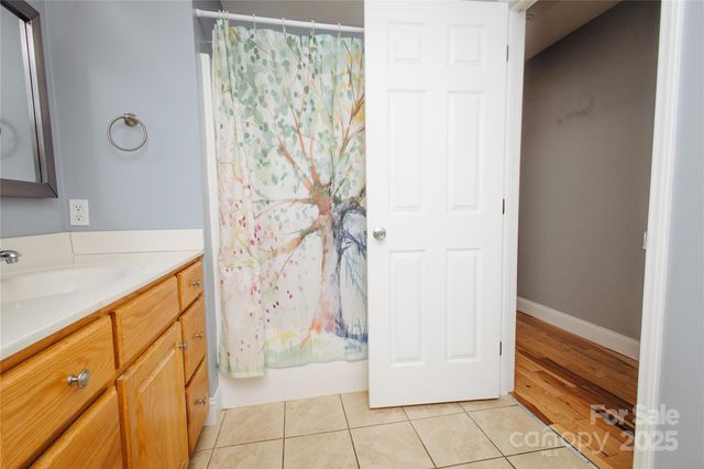 89 Bobcat Path, Marion, NC 28752