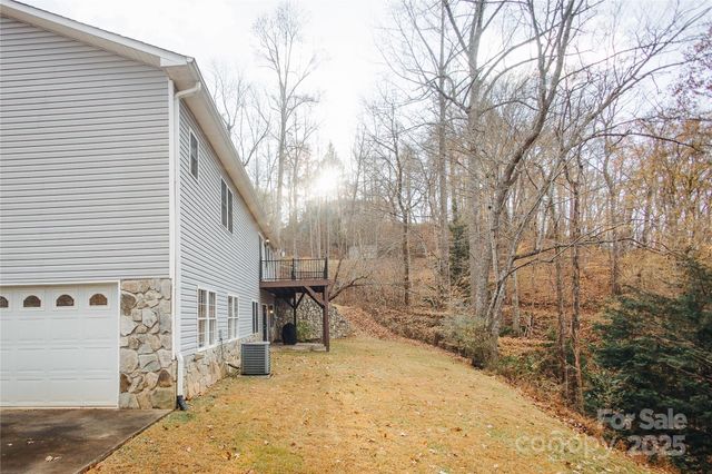 89 Bobcat Path, Marion, NC 28752