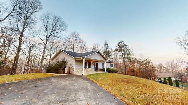 89 Bobcat Path, Marion, NC 28752