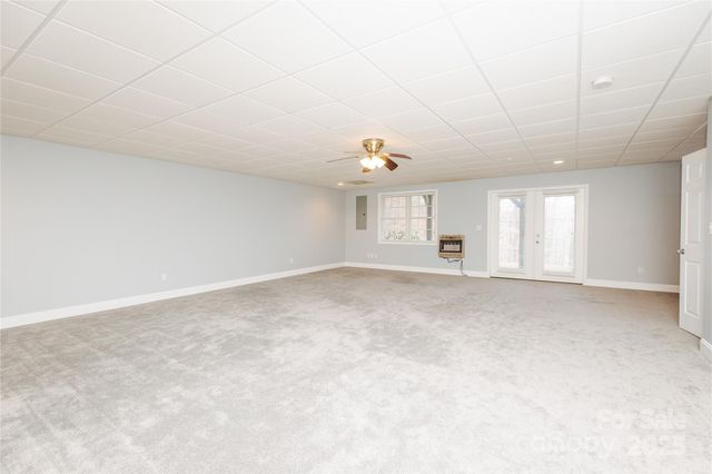 89 Bobcat Path, Marion, NC 28752