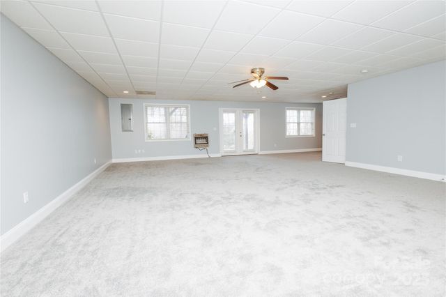 89 Bobcat Path, Marion, NC 28752