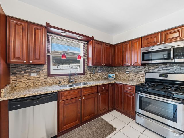 11735 S Leamington Avenue, Alsip, IL 60803