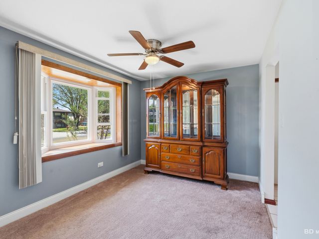 11735 S Leamington Avenue, Alsip, IL 60803