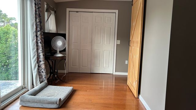 681 Mill St, Agawam, MA 01030