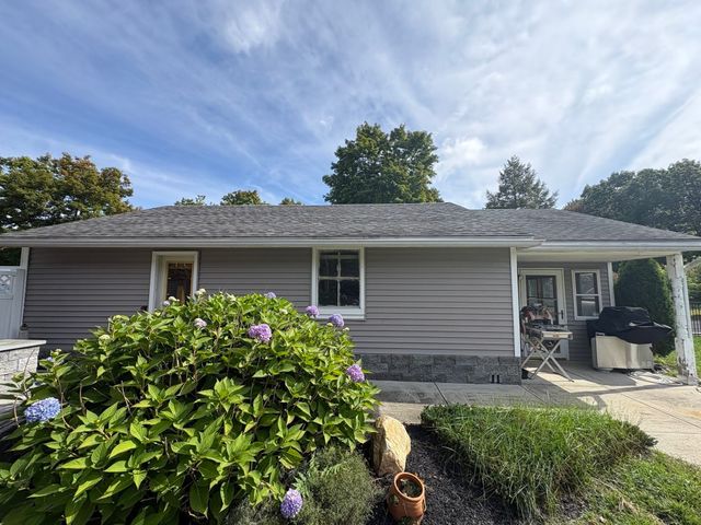 681 Mill St, Agawam, MA 01030