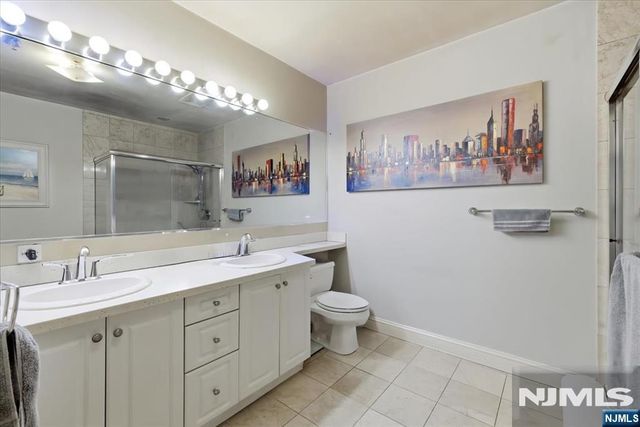 214 The Promenade 214, Edgewater, NJ 07020