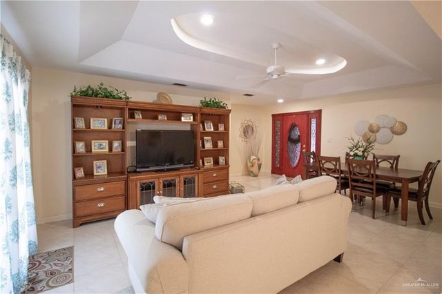 6805 N 15th Lane, Mcallen, TX 78504