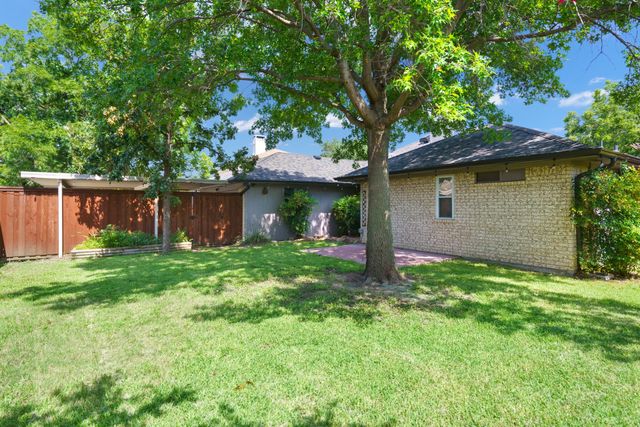 2622 Winterlake Drive, Carrollton, TX 75006