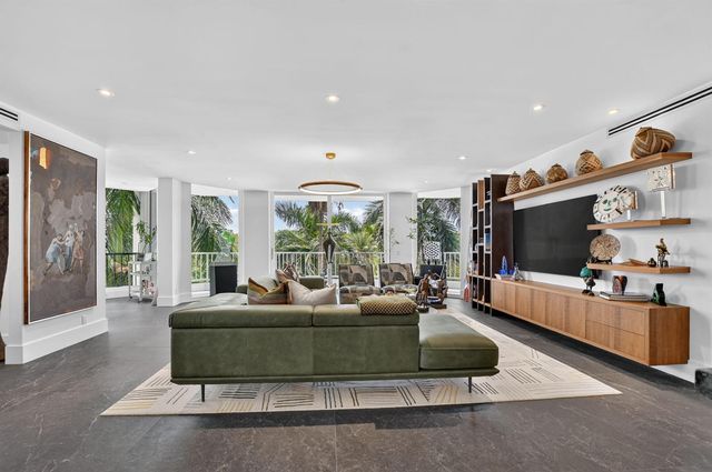 20310 Fairway Oaks Drive 143, Boca Raton, FL 33434