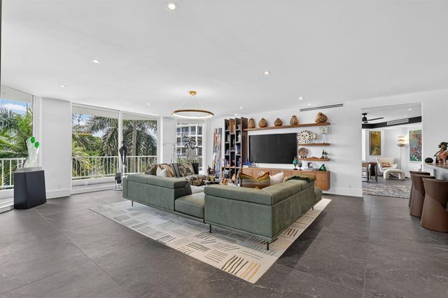 20310 Fairway Oaks Drive 143, Boca Raton, FL 33434