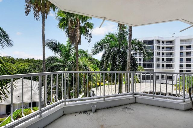 20310 Fairway Oaks Drive 143, Boca Raton, FL 33434