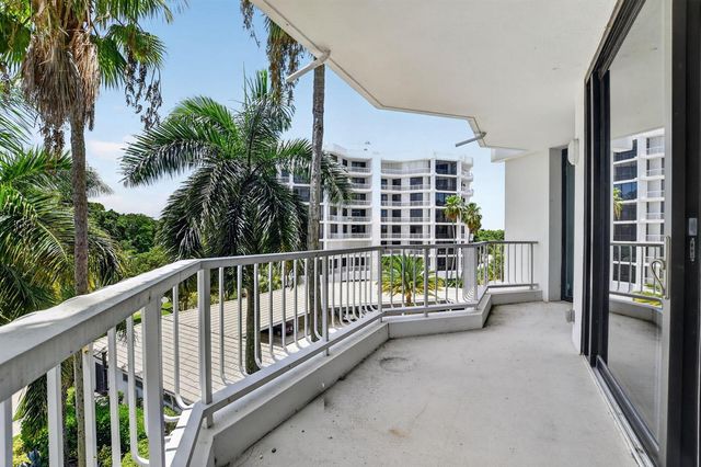20310 Fairway Oaks Drive 143, Boca Raton, FL 33434