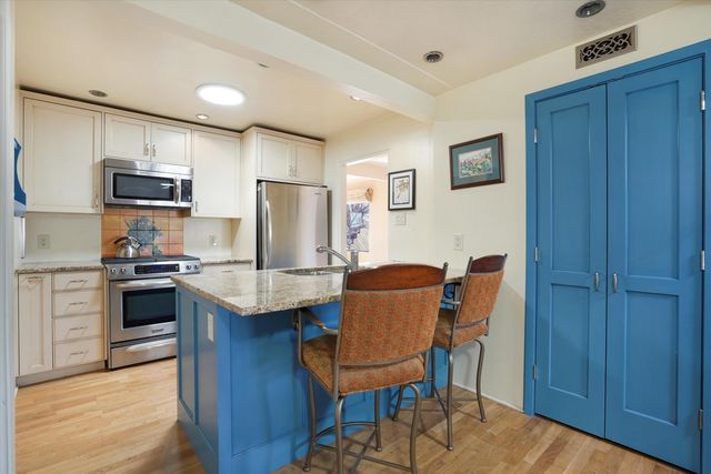 205 Natalie Avenue NW, Albuquerque, NM 87107