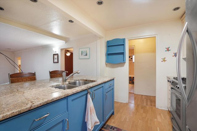 205 Natalie Avenue NW, Albuquerque, NM 87107