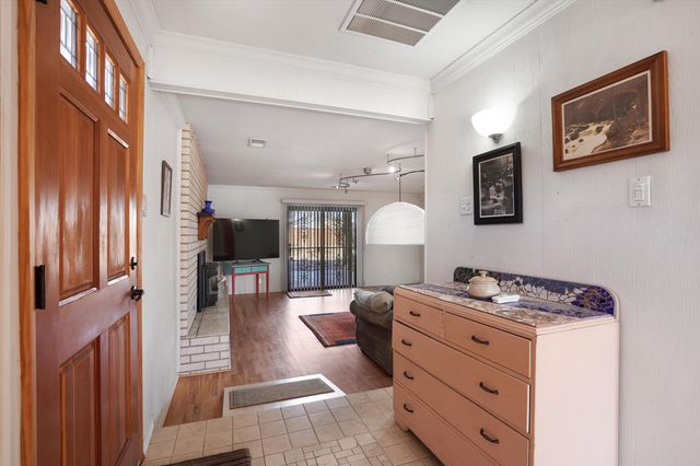 205 Natalie Avenue NW, Albuquerque, NM 87107